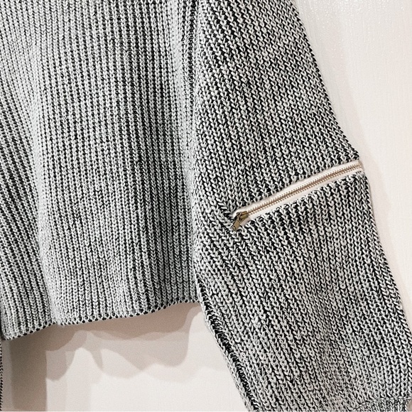 LF Zipper Sweater - Picture 3 of 10